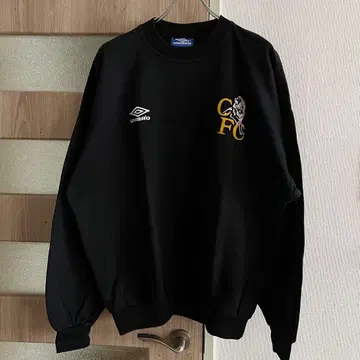 Umbro 첼시 CFC 로고 맨투맨 블랙