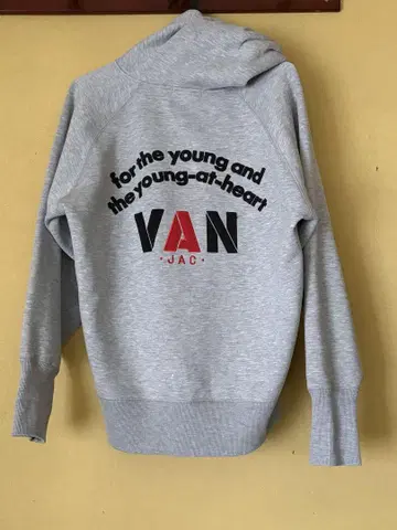 VAN JAC 그레이 후드 부착 맨투맨
