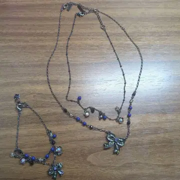 리본 모티브 목걸이 보라색 안나수이 ANNA SUI