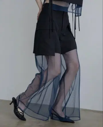 시어 하프 슬랙스 팬츠 M 블랙