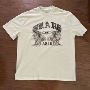 BRAVE ABLE 그래픽 T셔츠 크림색