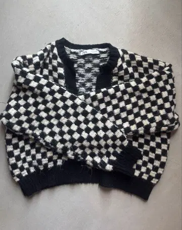 ZARA 체크 무늬 가디건
