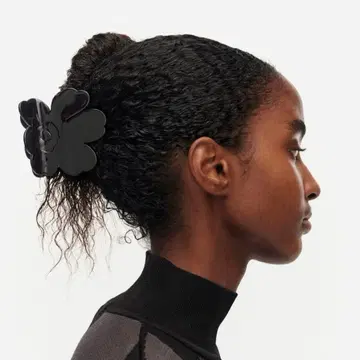 marimekko 블랙 꽃 모양 헤어 클립
