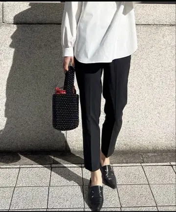 [ 새상품급 ] bow.a 테이퍼드 팬츠 숏 블랙 S