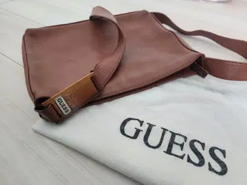 GUESS 브라운 숄더백