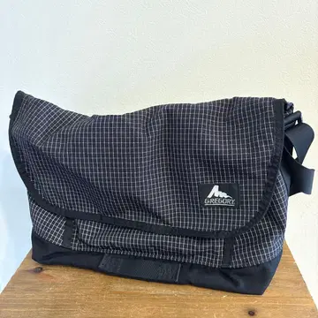 그레고리 숄더 스펙트럼