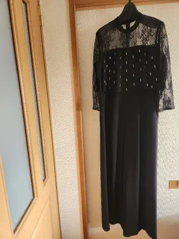 그레이스 콘티넨탈! 블랙 레이스 비즈 살로펫