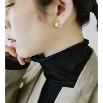 북유럽 생활 잡화점, 은은하게 비치는 코튼 터틀넥 티셔츠 블랙