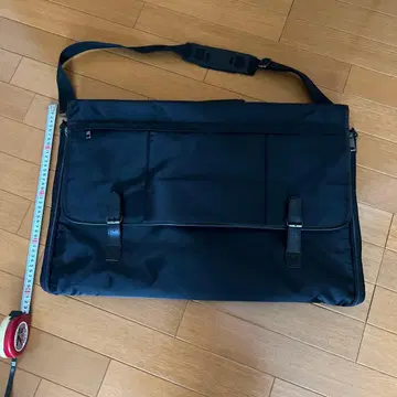 블랙 수트 백