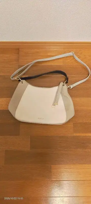 FURLA 화이트 그레이 숄더백