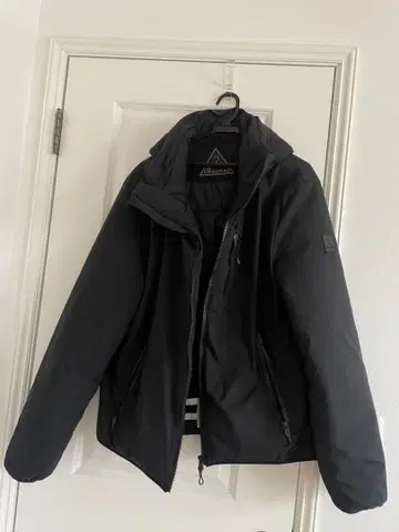 Berna 블랙 다운 자켓