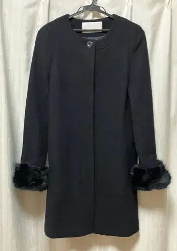 내추럴 뷰티 베이직 노카라 코트 네이비 S 사이즈