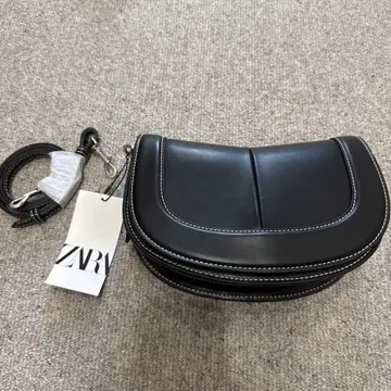 ZARA 블랙 가죽 숄더백