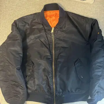 ALPHA INDUSTRIES MA-1 플라이트 자켓