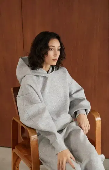 구하기 어려움 즉시 완판 아이템 ELLIE 볼륨 슬리브 후디 GRAY