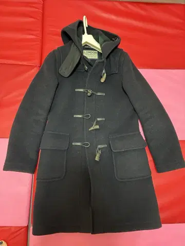 LONDON Tradition 네이비 더플 코트