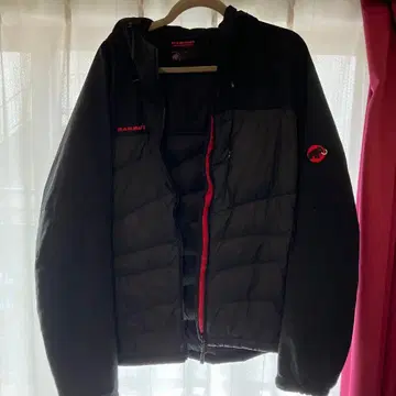 MAMMUT 후드 부착 다운