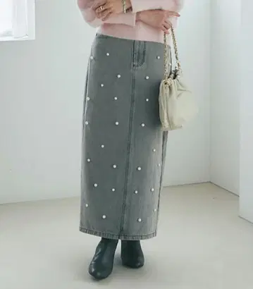 La boutique BonBon 펄 장식 데님 타이트 맥시 스커트 36