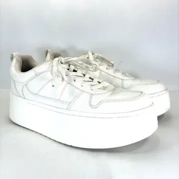 [새상품급] ZARA 자라 플랫폼 스니커즈 화이트 26cm 통굽