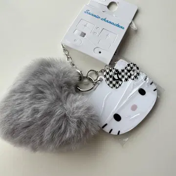 완판템! 헬로키티 백참 아베일