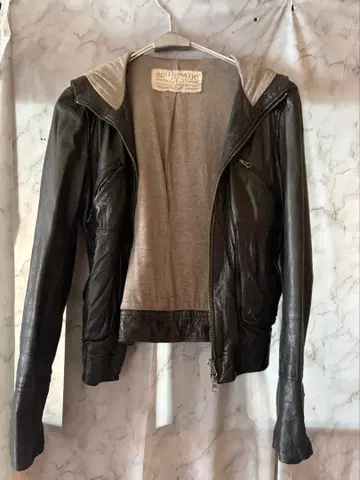 양가죽 후드 부착 블랙 가죽 자켓