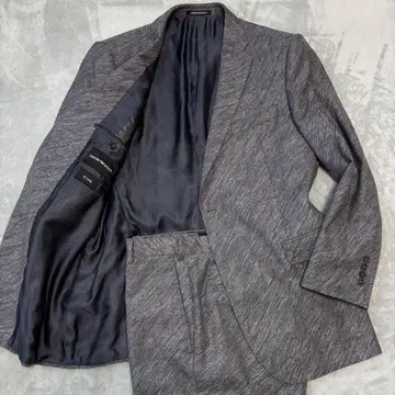 미사용급 EMPORIO ARMANI 2023년 모델 셋업 수트 52
