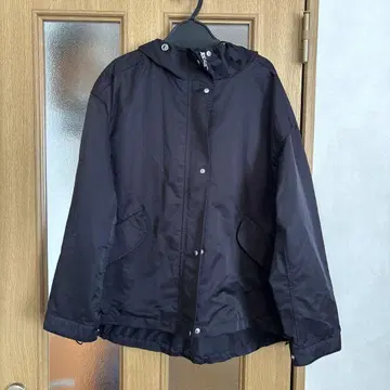 블랙 플리스 안감 퀼팅 아우터