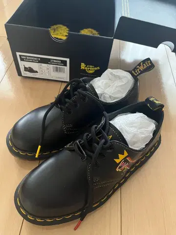 Dr.Martens 닥터마틴 x 바스키아 3홀 UK5