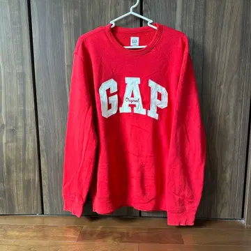 GAP 레드 크루넥 맨투맨