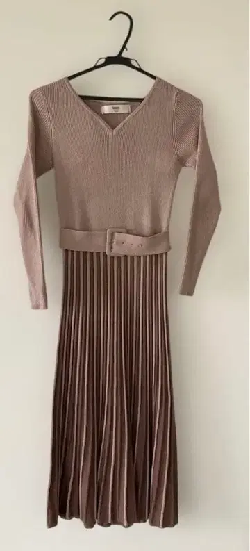 [ tocco closet luxe ] 니트 롱 원피스 핑크 베이지