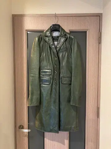 디스퀘어드 가죽 코트 사이즈 40