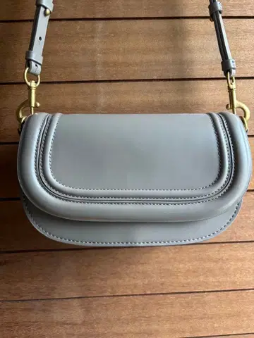 최종 가격 인하! ZARA 그레이 가죽 숄더백