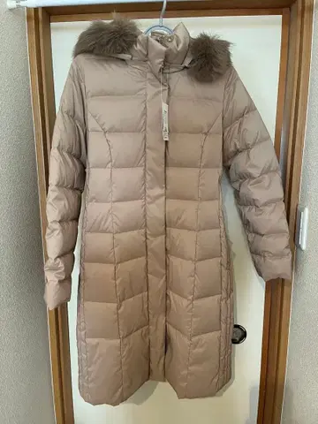 퀸즈 코트 베이지 코트 퍼 포함 새상품