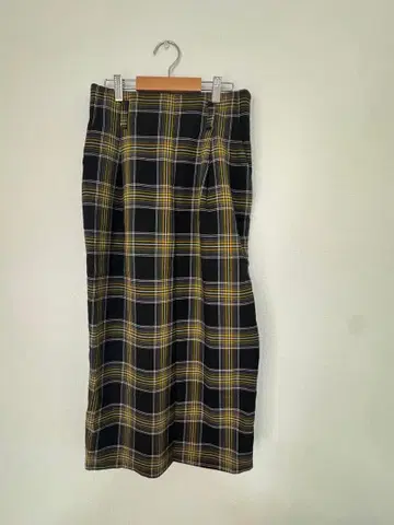 체크 무늬 타이트 스커트