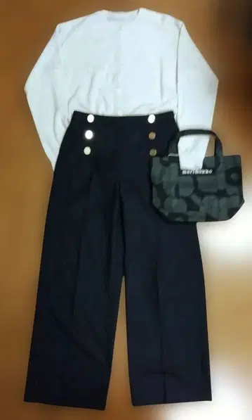 새상품급 23구 네이비 하이웨스트 겨울 마린 와이드 팬츠
