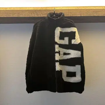 GAP 플리스 자켓 블랙/화이트