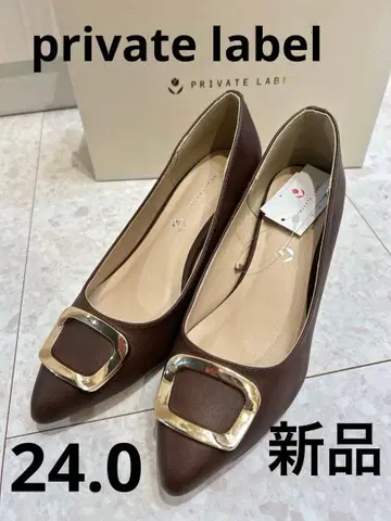 브라운 스틸레토 펌프스 금장 장식 포함
