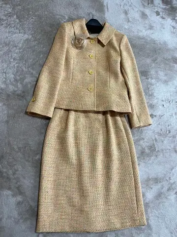 베이지 트위드 스커트 셋업