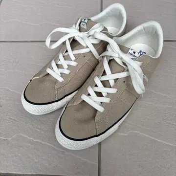 CONVERSE 베이지 스니커즈