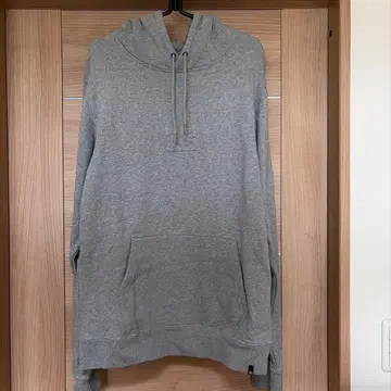 그레이 후드 부착 후드티 엠보싱 로고 XL