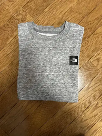 THE NORTH FACE 그레이 맨투맨