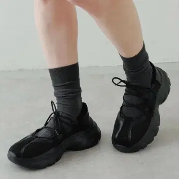 sence of place 레이스업 발레 스니커즈 M