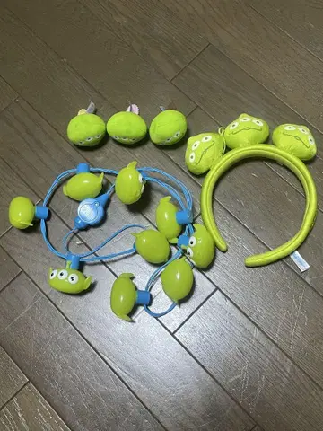 에이리언 머리띠와 핀과 목걸이 라이트 세트
