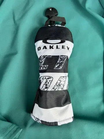 OAKLEY 유틸리티용 골프헤드커버