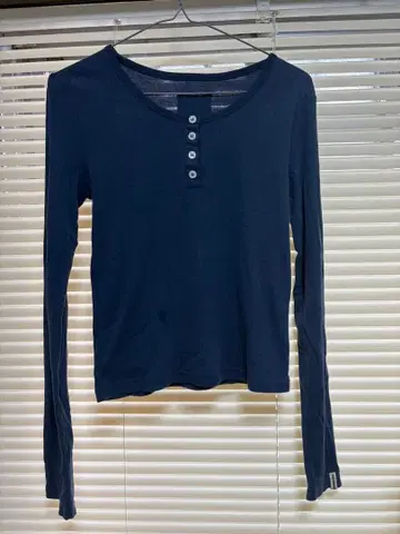 common gull products 히토에후타에 팩 헨리 론 TEE