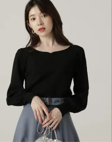 PROPORTION BODY DRESSING 하트컷 총침 니트