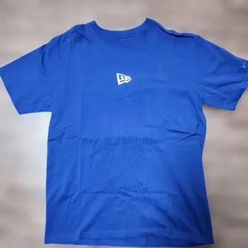 New Era 파랑 T셔츠
