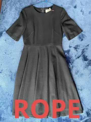 ROPE 블랙 울 반팔 원피스