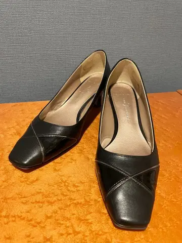 블랙 스퀘어토 펌프스 낮은 힐