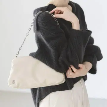 Noble [르 베르니] PUFFER SQUARE BAG